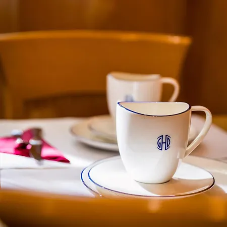 Otel Grand Dore Paris